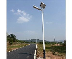 日照太阳能路灯